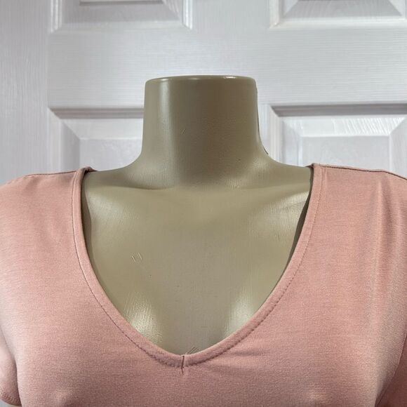 ALFANI PRINTED V-NECK  TOP - Picture 6 of 8